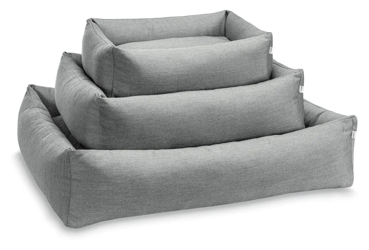 Cama ortopédica para perros SMOOTH color gris disponible en tres tamaños