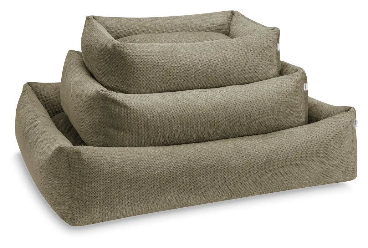 Cama para perros TUDOR color oliva disponible en tres tamaños