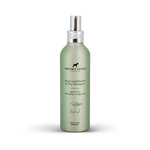 Champú seco y acondicionador para perros Frenky Lewis Green Tea & Bergamot de 150 ml, en frasco verde con pulverizador plateado.
