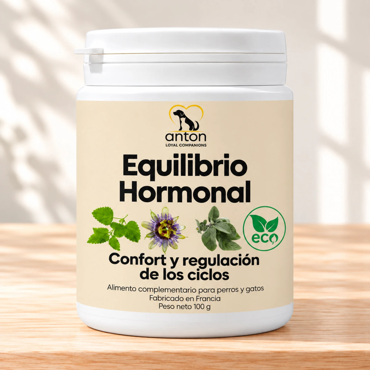 Equilibrio Hormonal ECO ANTON Loyal Companions para perros y gatos, confort y regulación de los ciclos. Bote de 100 g, fabricado en Francia.