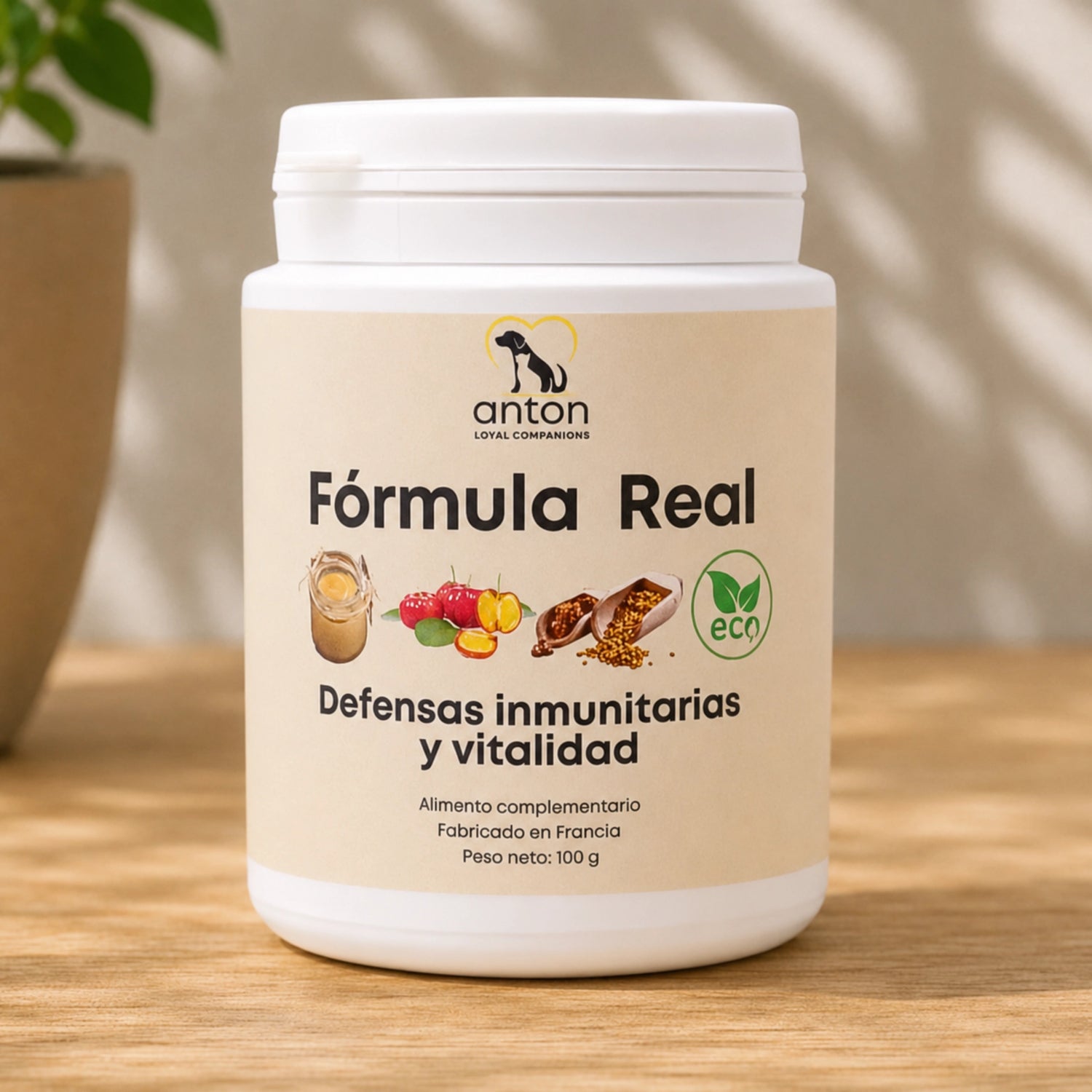 Fórmula Real para perros y gatos, suplemento natural para apoyar las defensas inmunitarias y la vitalidad diaria.