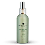 Spray antiolor Frenky Lewis Green Tea & Bergamot para perros, en envase verde con pulverizador plateado, sobre fondo blanco.