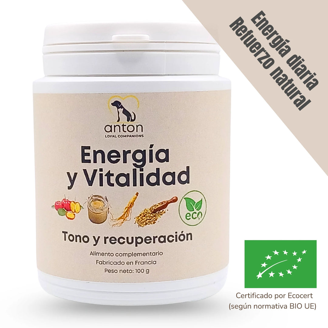 Suplemento natural ecológico para perros y gatos que aporta energía diaria, vitalidad y refuerzo natural. Fórmula certificada por Ecocert según la normativa BIO UE.